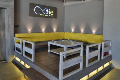 Mooie Cafe and Bar